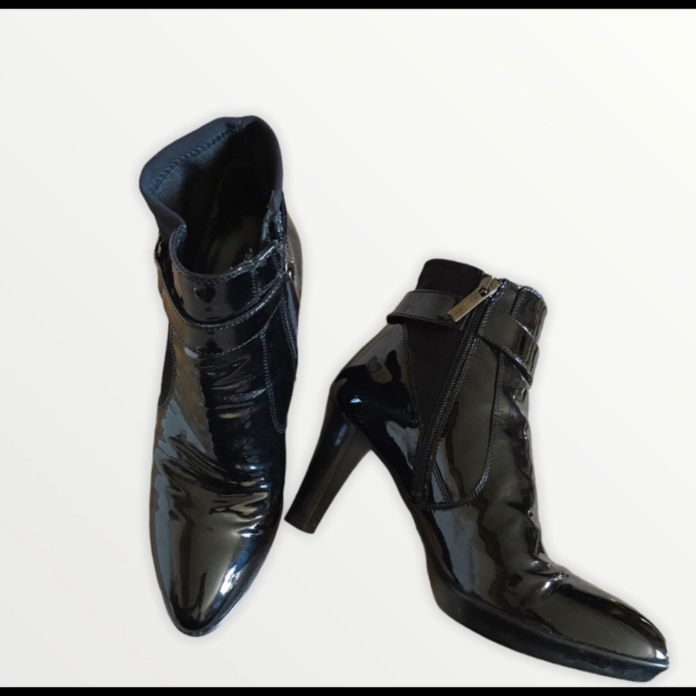 Aquatalia Vera Gomma Heeled Booties